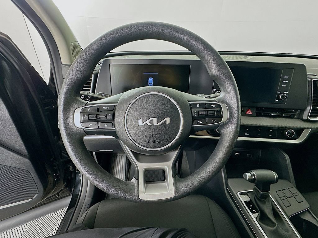 Used 2024 Kia Sportage LX image 11
