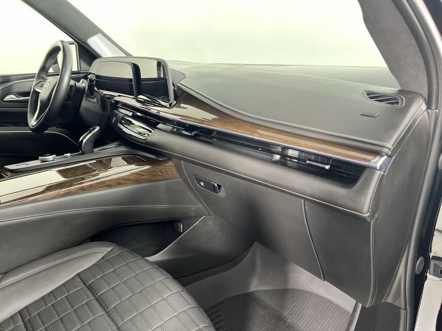 Certified 2024 Cadillac Escalade Sport Platinum w/ LPO, ONYX Package AWD/4WD image 30