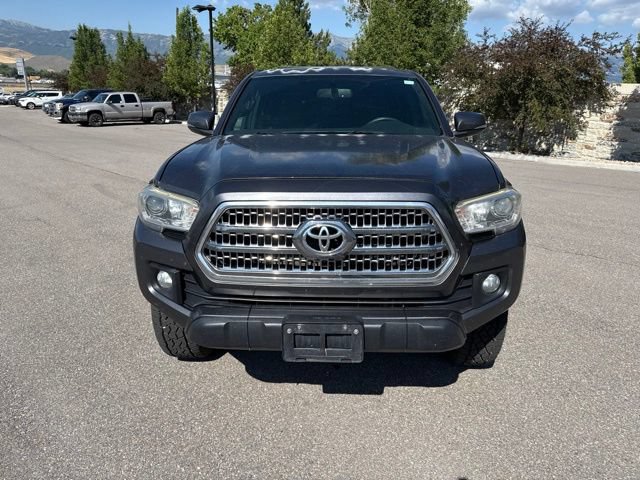Used 2016 Toyota Tacoma TRD Off-Road AWD/4WD image 13