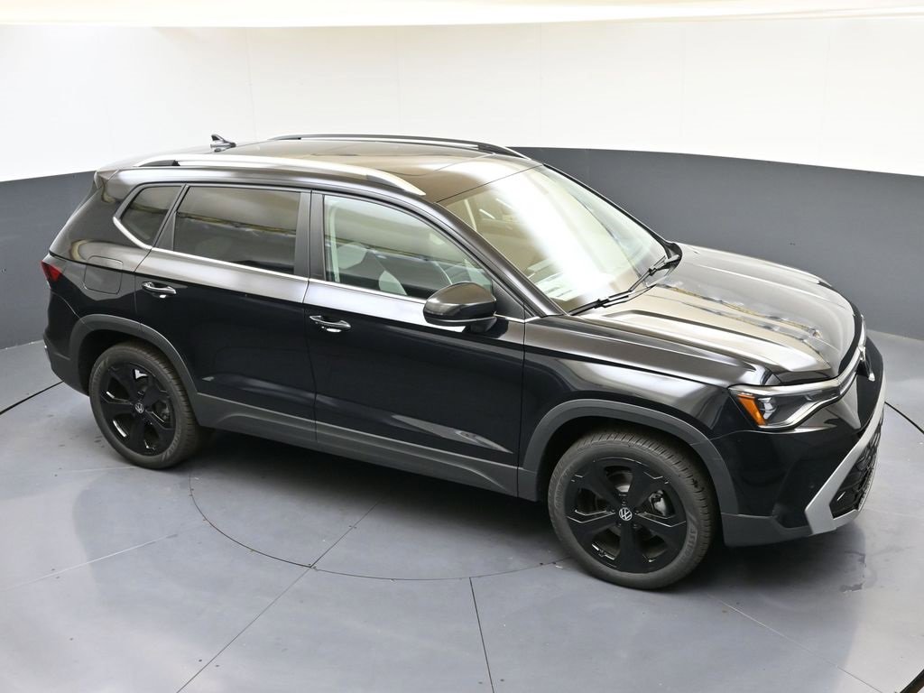New 2025 Volkswagen Taos SEL image 50