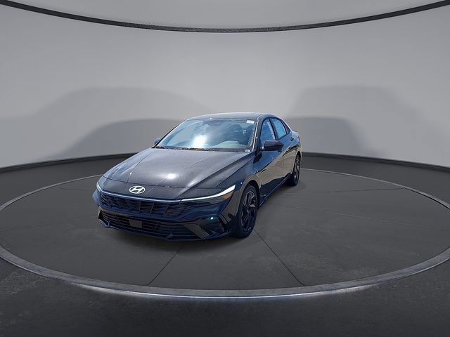 New 2026 Hyundai Elantra SEL Sport Premium FWD image 3