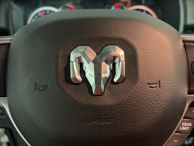 Used 2025 RAM 2500 Tradesman w/ Chrome Appearance Group image 25