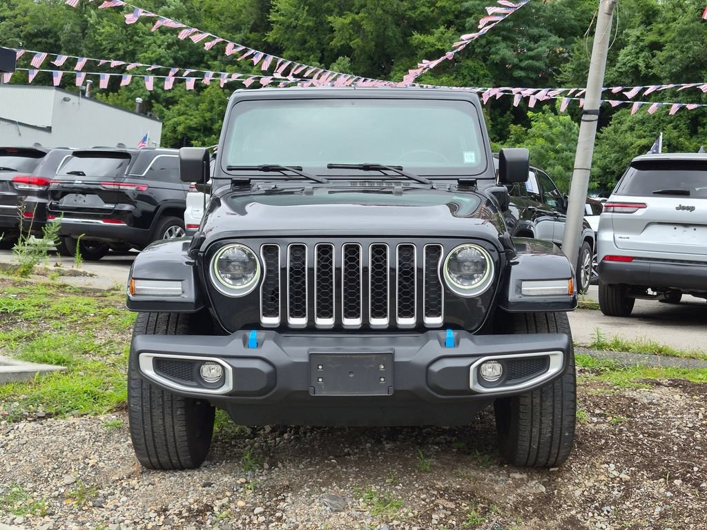 Used 2023 Jeep Wrangler Unlimited Sahara w/ Cold Weather Group AWD/4WD image 3