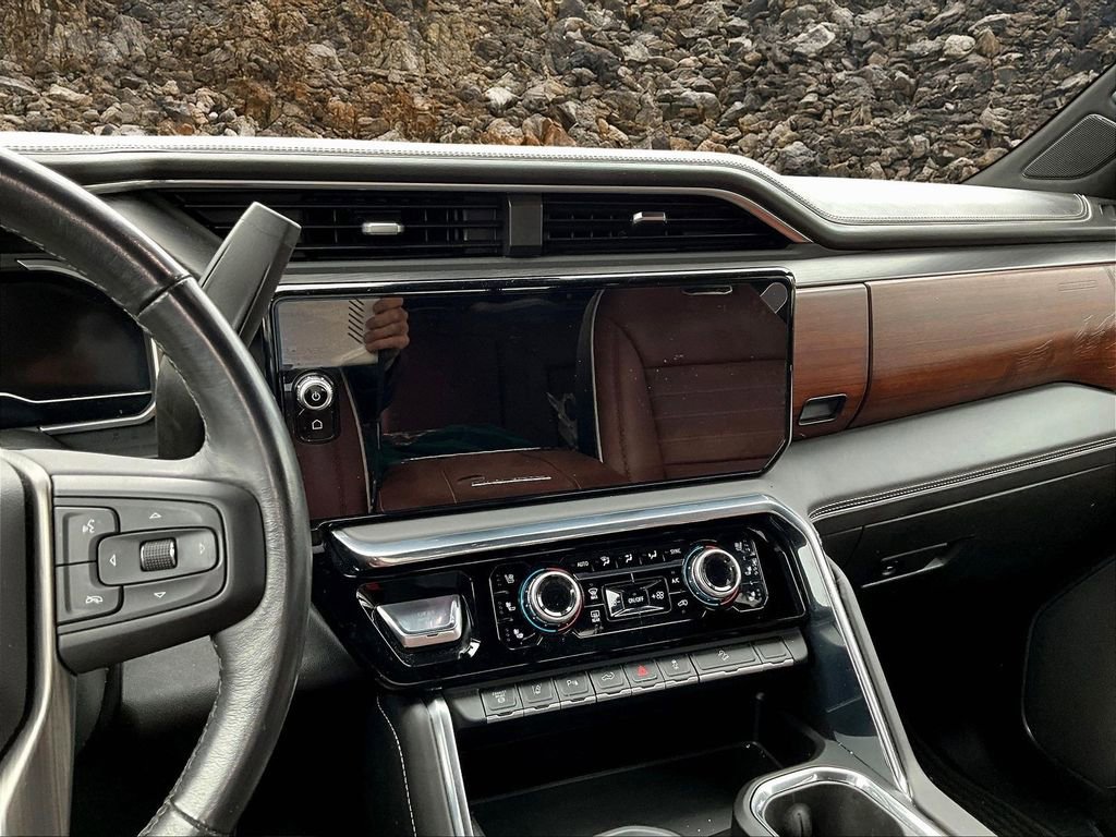 Used 2024 GMC Sierra 2500 Denali Ultimate image 6