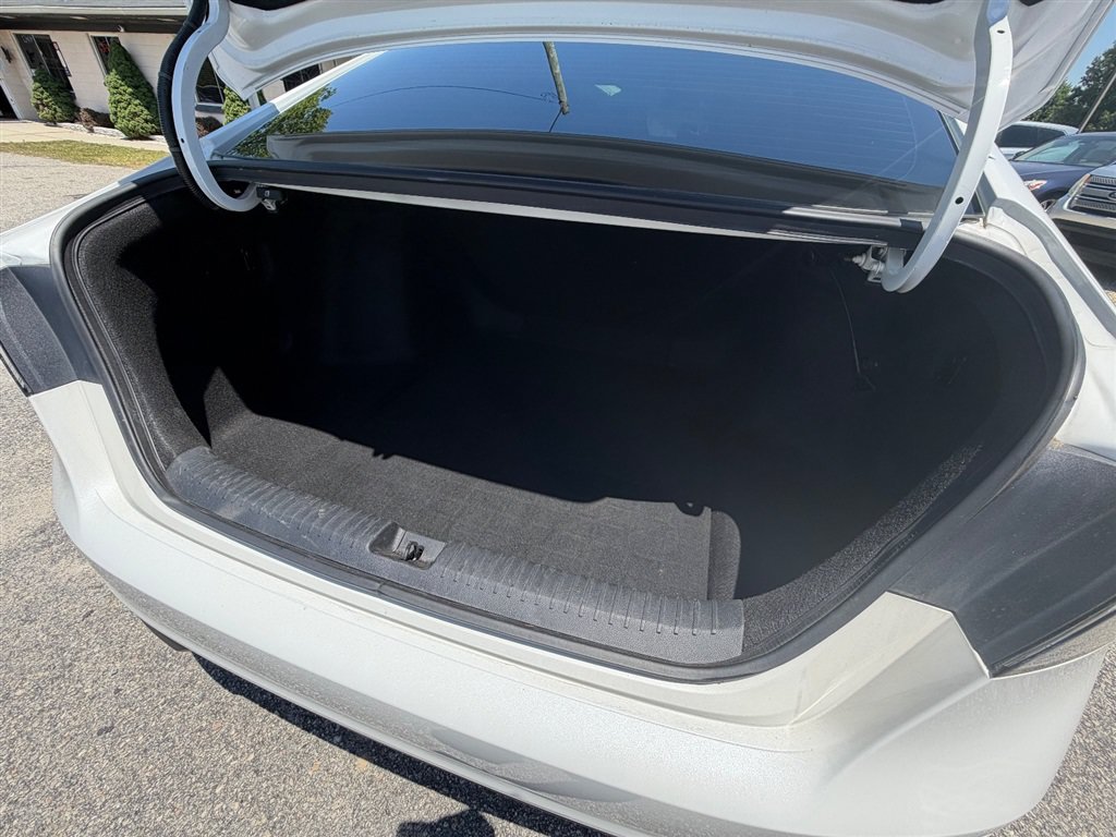 Used 2023 Honda Accord EX image 14