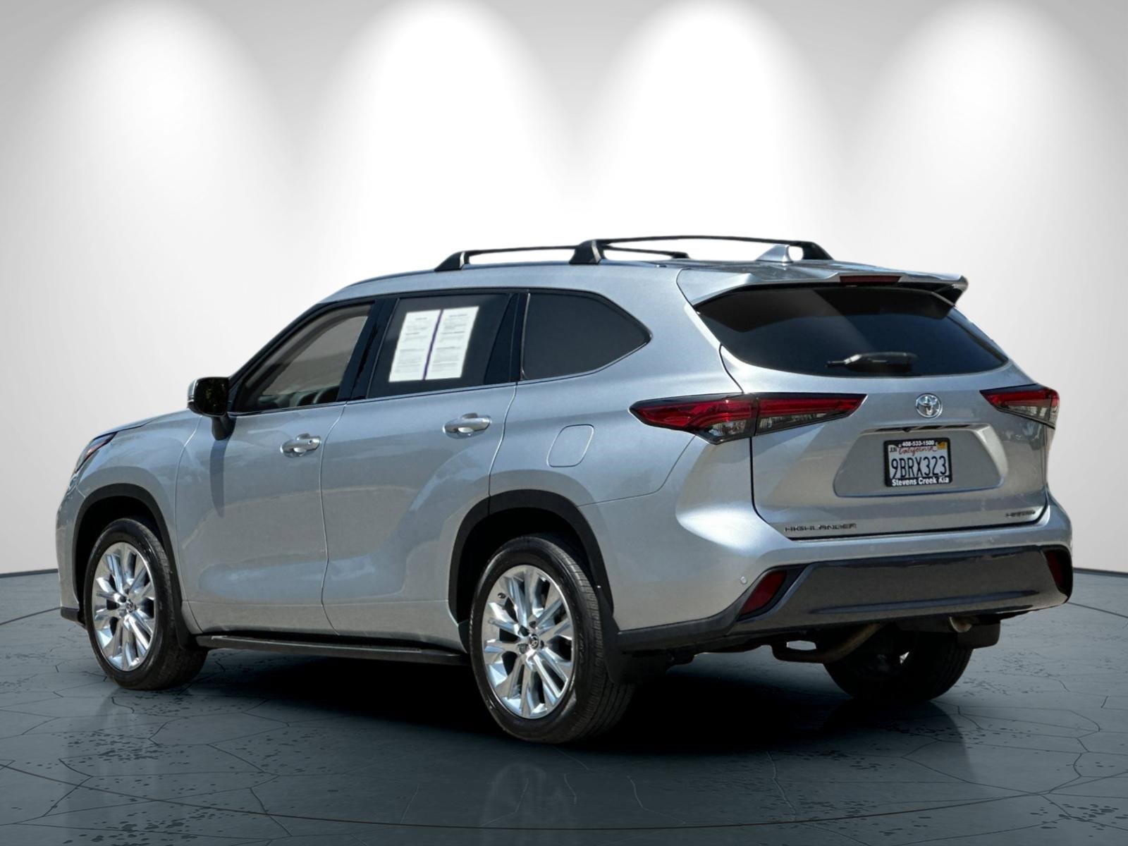 Used 2022 Toyota Highlander Limited image 6