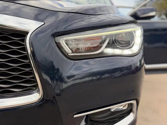 Used 2018 INFINITI QX60 FWD w/ Deluxe Technology Package image 17