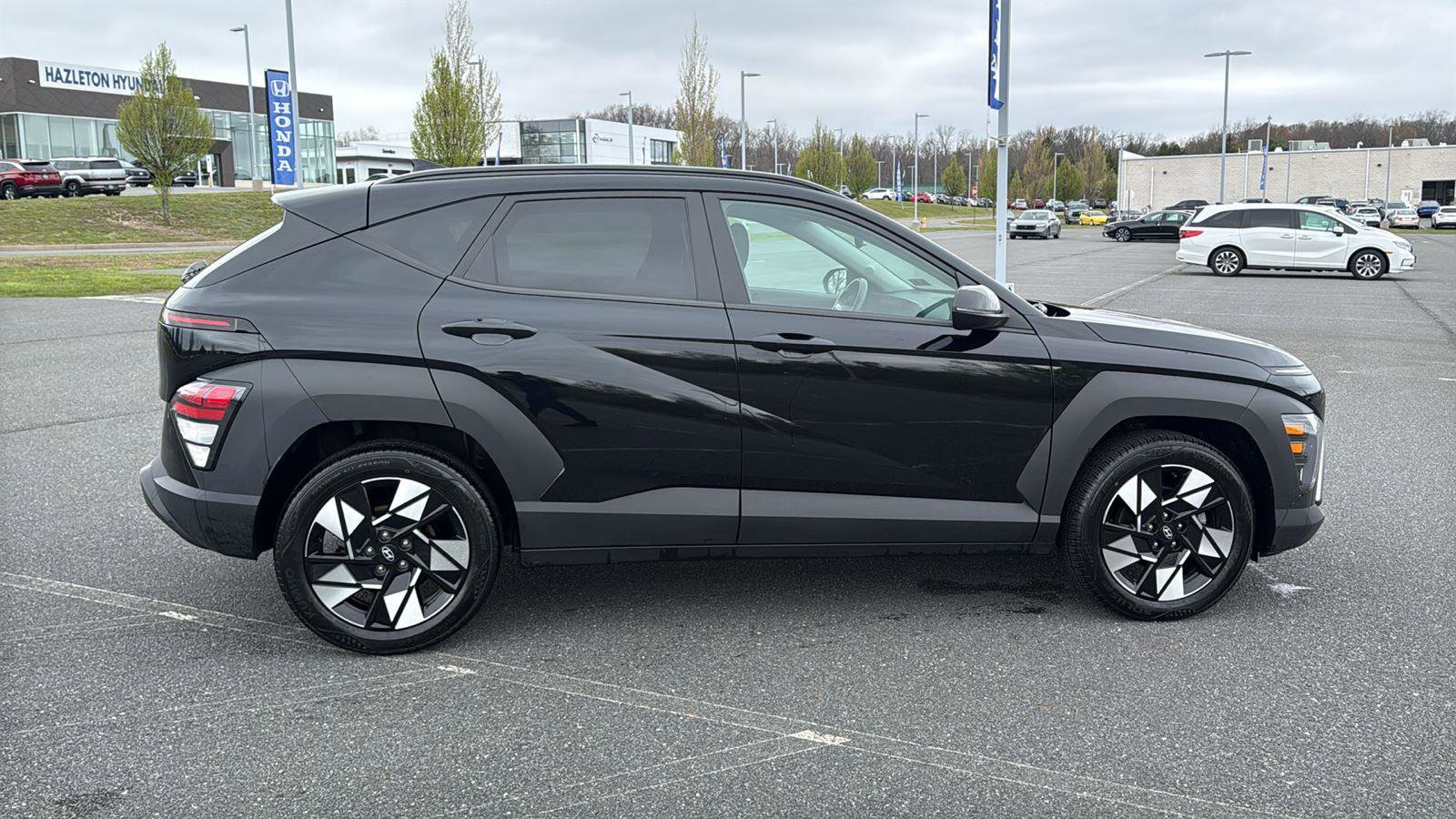 Certified 2024 Hyundai Kona SEL FWD image 4