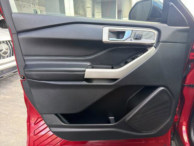 Certified 2020 Ford Explorer Limited w/ Class III Trailer Tow Package image 15