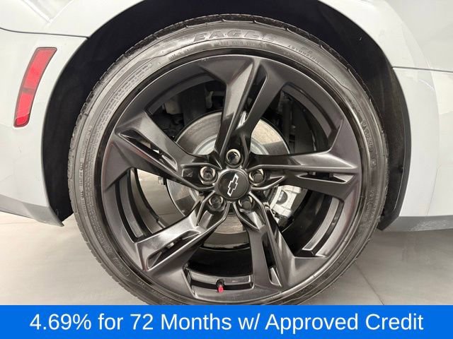 Used 2024 Chevrolet Camaro LT w/ RS Package image 9