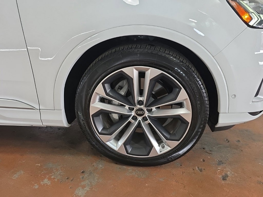 Used 2023 Audi Q7 3.0T Prestige w/ Prestige Package image 8