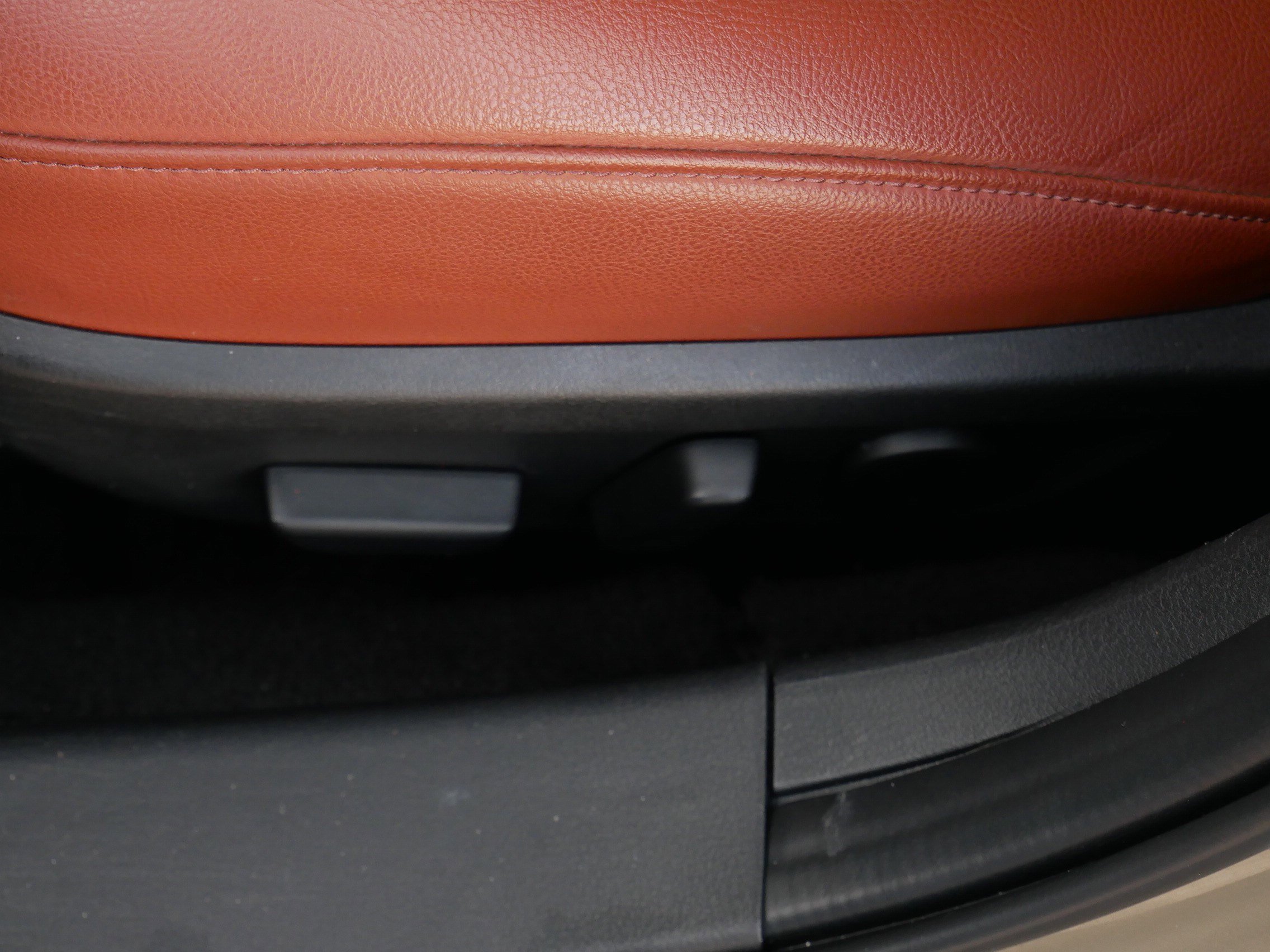 Used 2024 MAZDA MAZDA3 s image 19