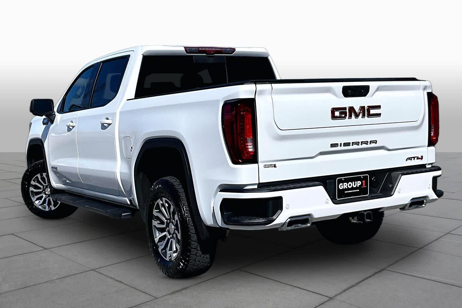 Used 2023 GMC Sierra 1500 AT4 w/ AT4 Premium Package AWD/4WD image 12