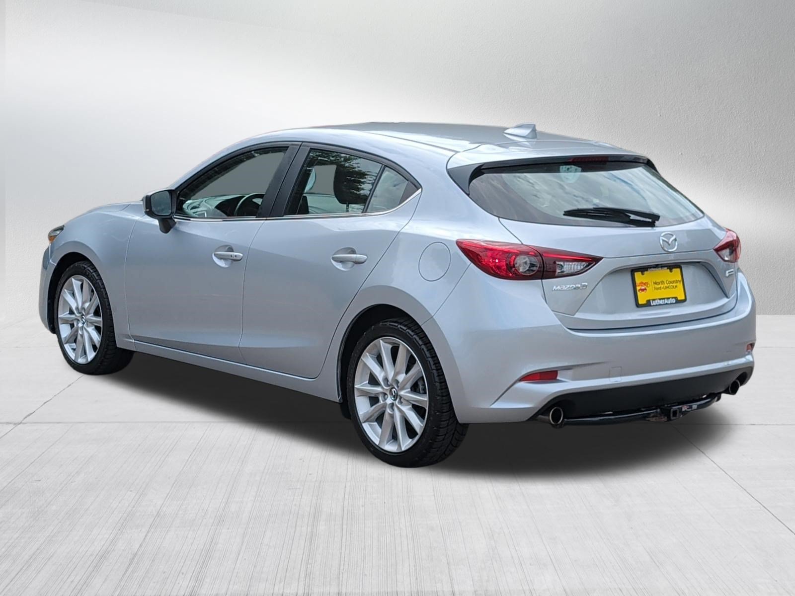 Used 2017 MAZDA MAZDA3 Grand Touring FWD image 5