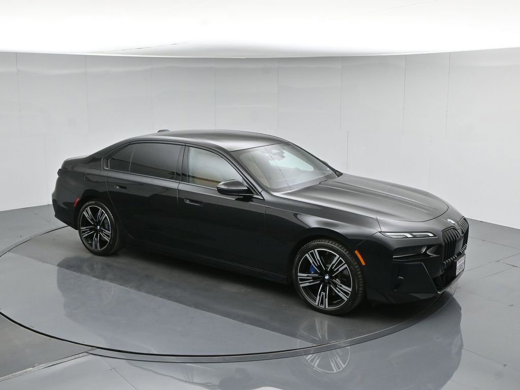 Used 2023 BMW 740i w/ Parking Assistance Package image 42