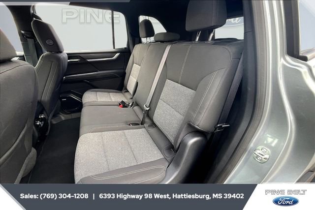 Used 2025 GMC Acadia Elevation image 19