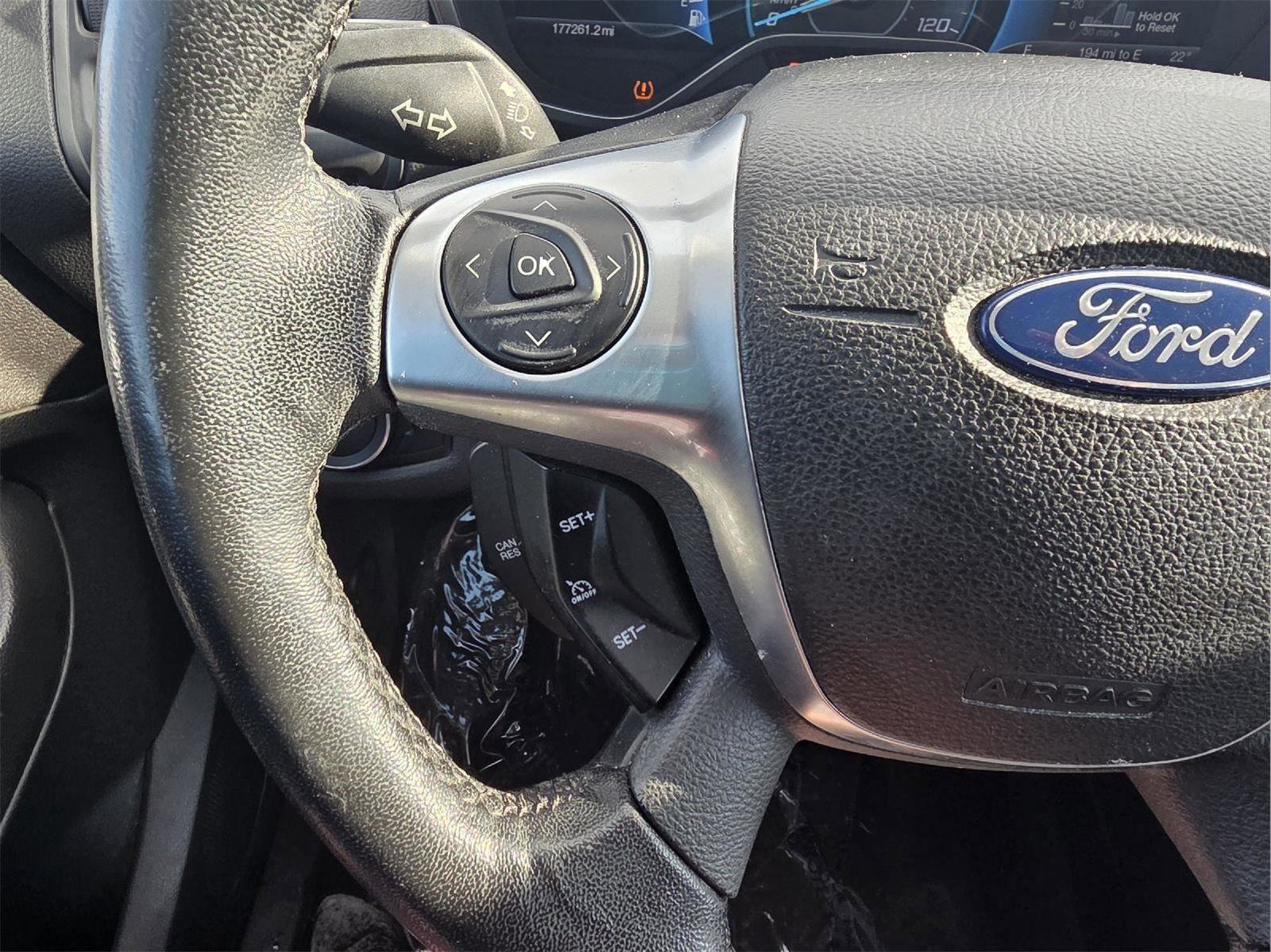 Used 2015 Ford C-MAX SE image 17