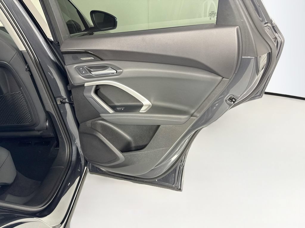 Used 2025 Audi Q5 Premium w/ Premium Plus AWD/4WD image 27