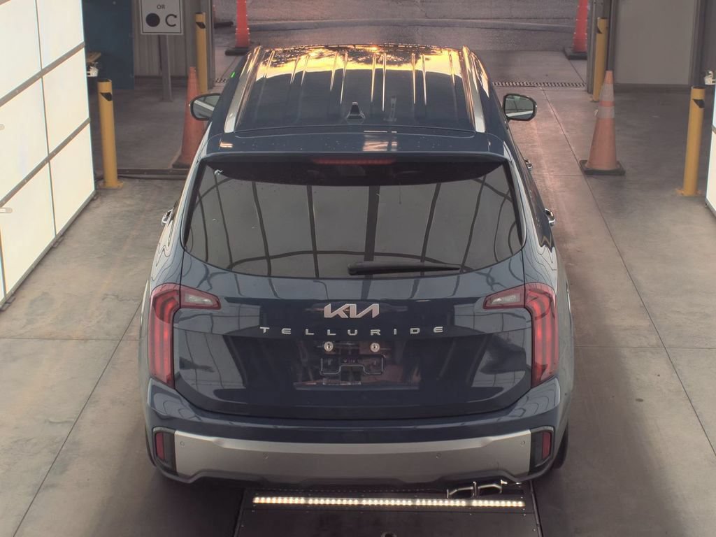 Used 2025 Kia Telluride S FWD image 5