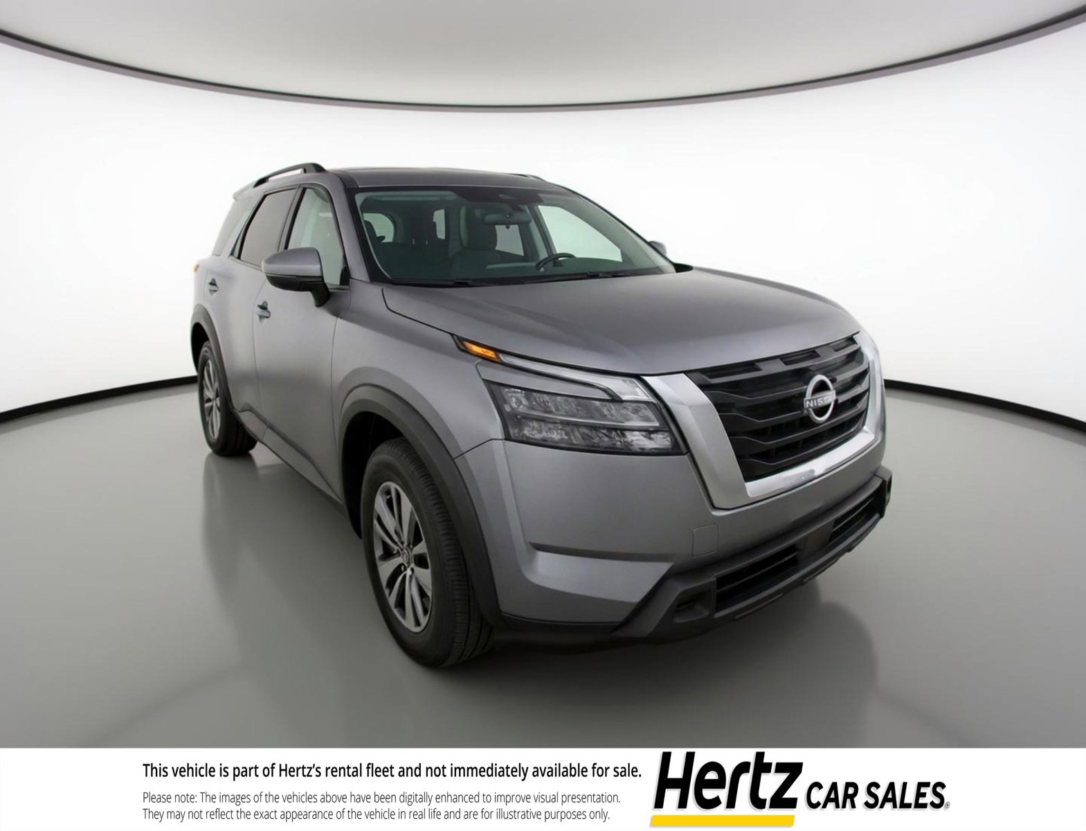 Used 2025 Nissan Pathfinder SV image 1