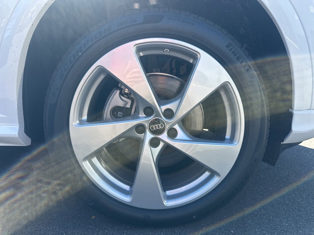 New 2025 Audi Q5 Premium Plus image 4