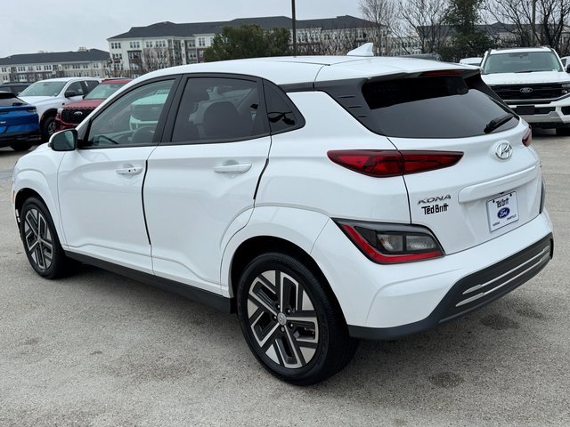 Used 2023 Hyundai Kona SE w/ Cargo Package image 9