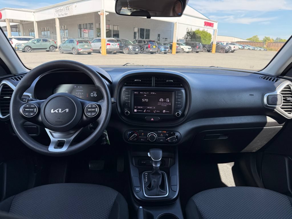 Used 2024 Kia Soul LX w/ Option Group 015 FWD image 18