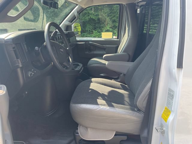 Certified 2025 GMC Savana 2500 w/ Driver Convenience Package RWD image 27