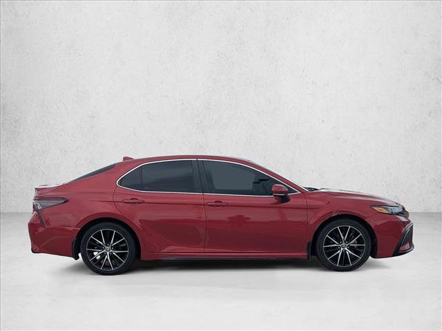 Used 2023 Toyota Camry SE FWD image 4