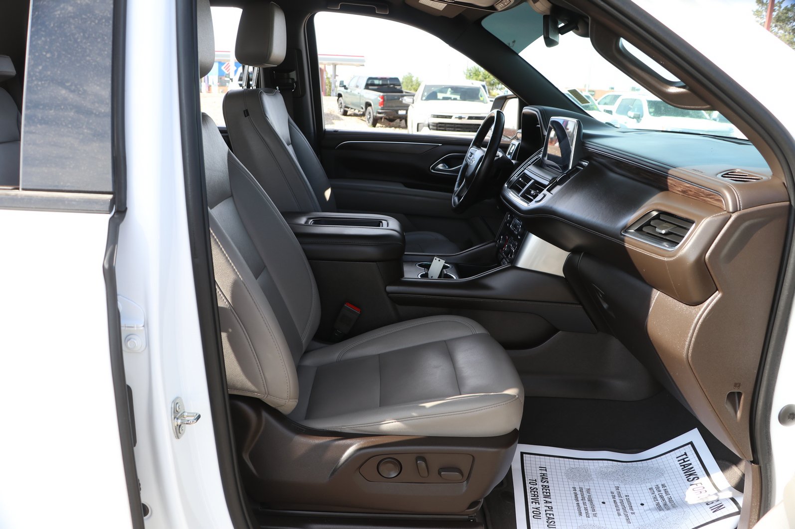 Used 2023 Chevrolet Suburban Z71 AWD/4WD image 34