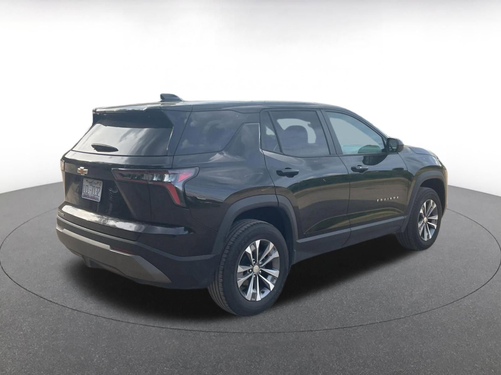 Used 2025 Chevrolet Equinox LT FWD image 16