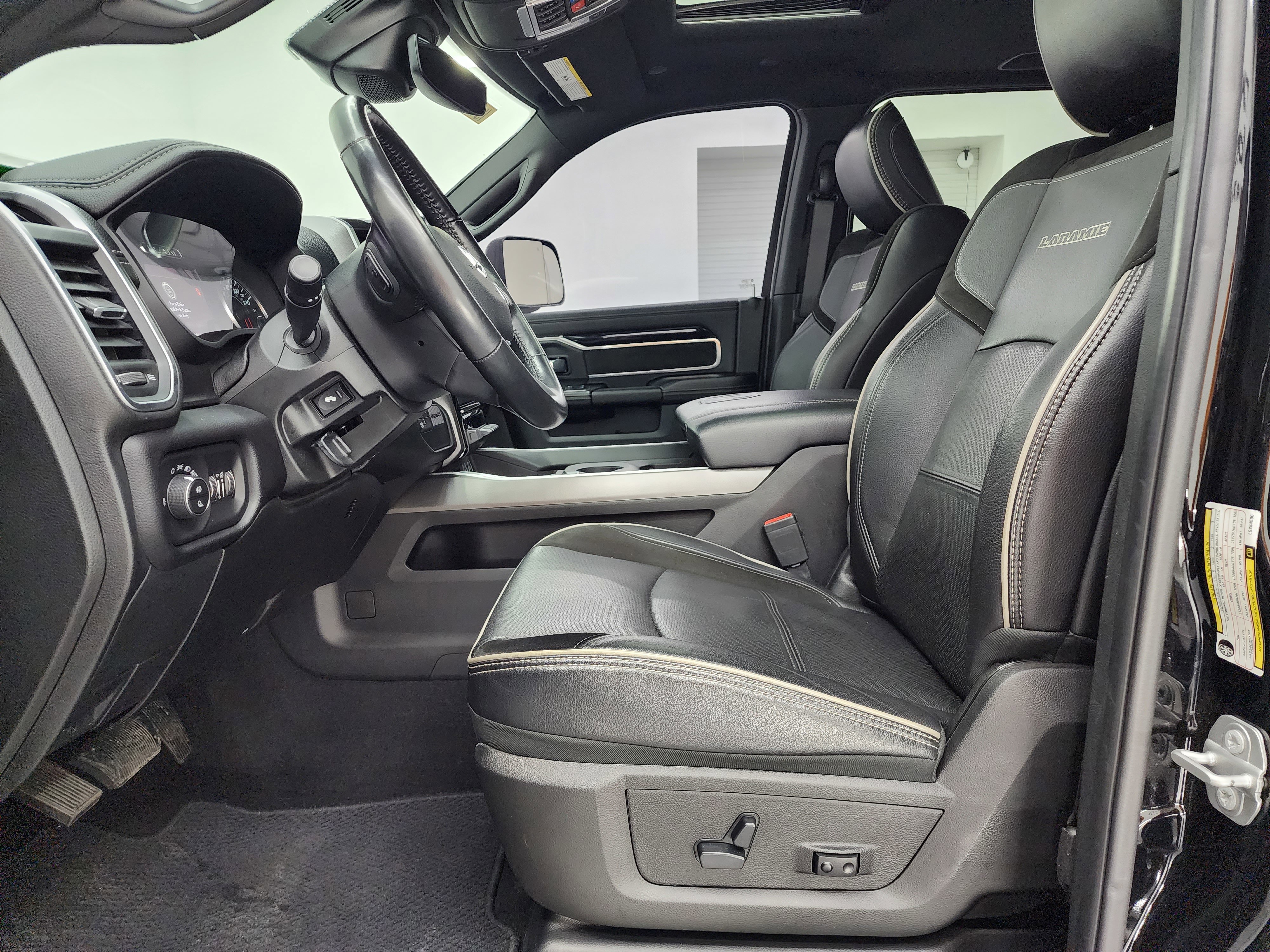 Used 2020 RAM 2500 Laramie image 8