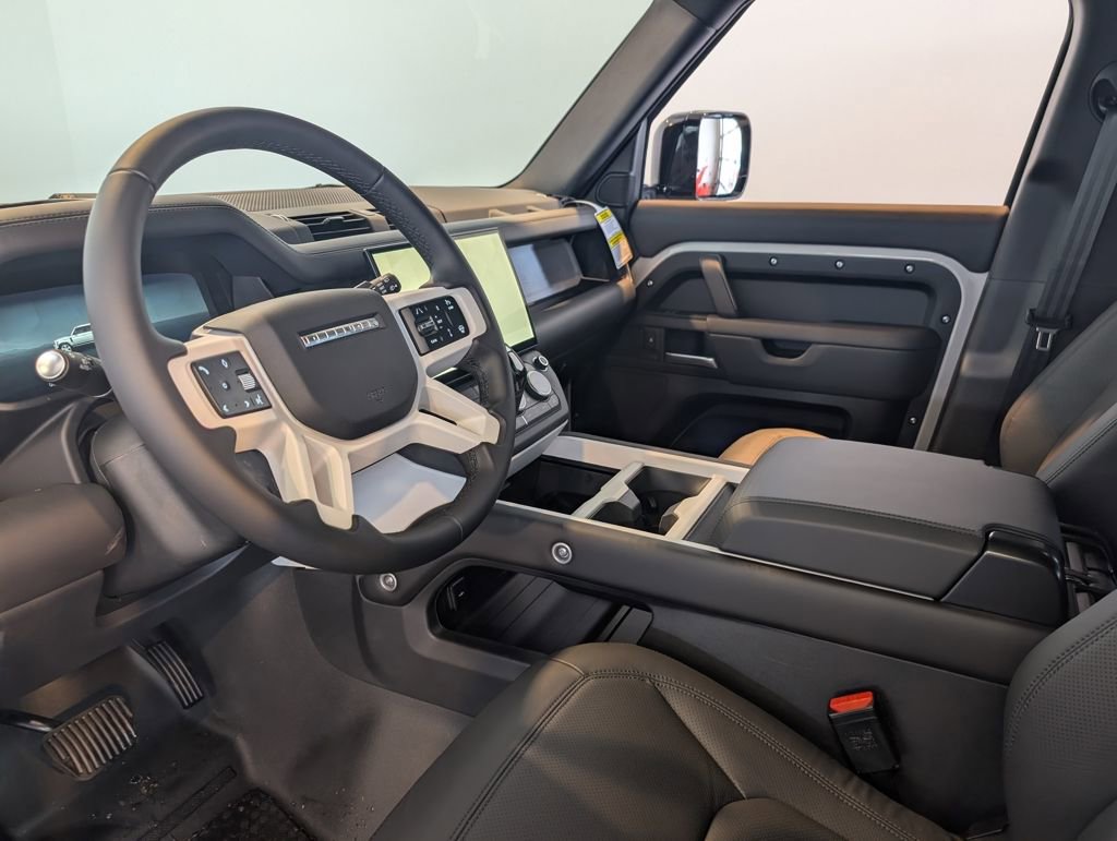 New 2026 Land Rover Defender 130 X-Dynamic SE image 11