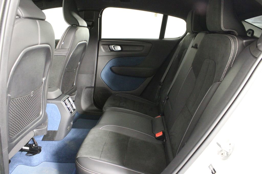 Used 2023 Volvo C40 P8 Recharge Plus image 13
