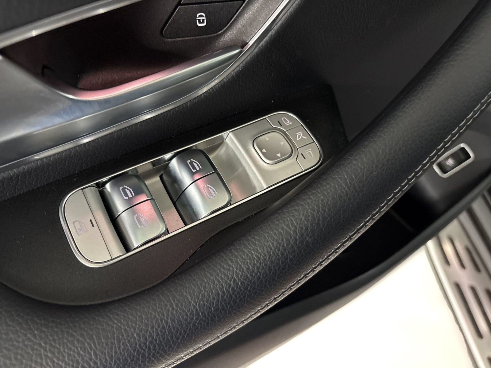 New 2026 Mercedes-Benz GLS 450 4MATIC image 26