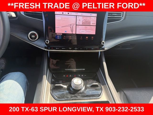 Used 2024 Jeep Wagoneer Series III image 23