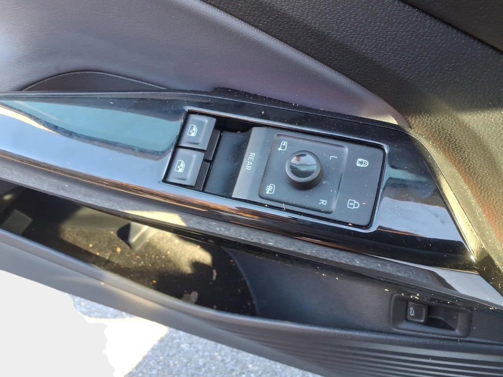 Used 2021 Volkswagen ID.4 Pro S image 22