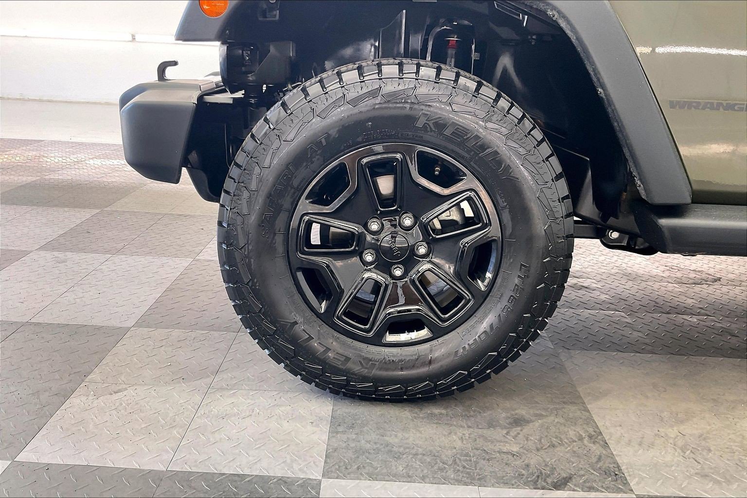 Used 2015 Jeep Wrangler Sport AWD/4WD image 7