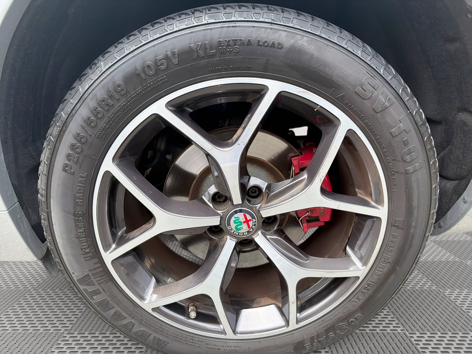 Used 2021 Alfa Romeo Stelvio Ti w/ Active Assist 2 Package TI AWD/4WD image 29