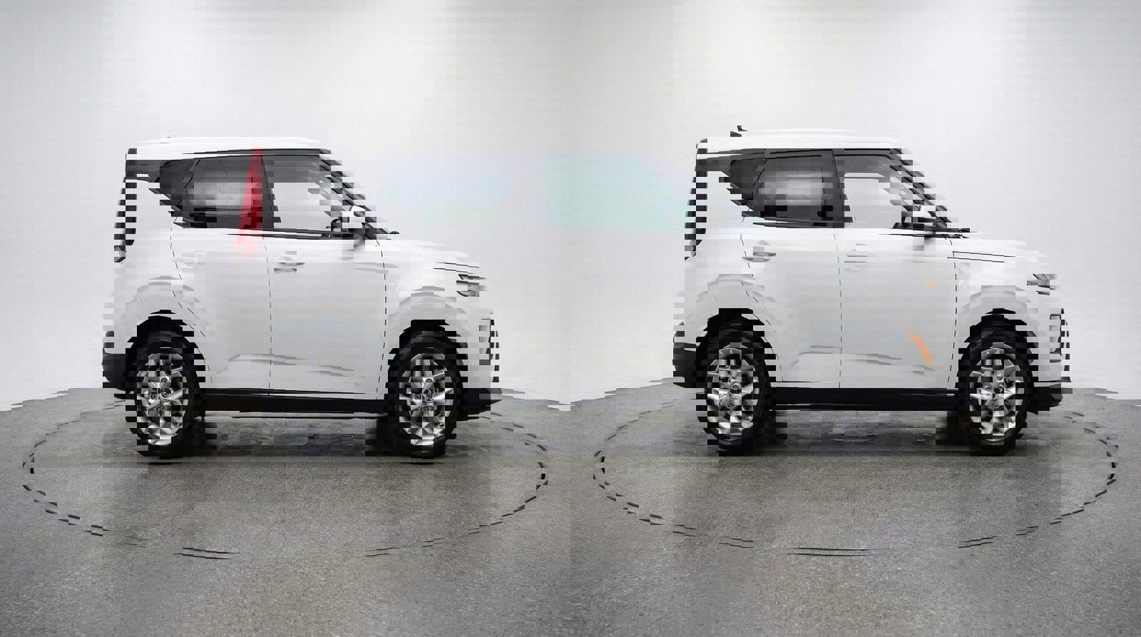 Used 2025 Kia Soul LX w/ LX Technology Package image 8