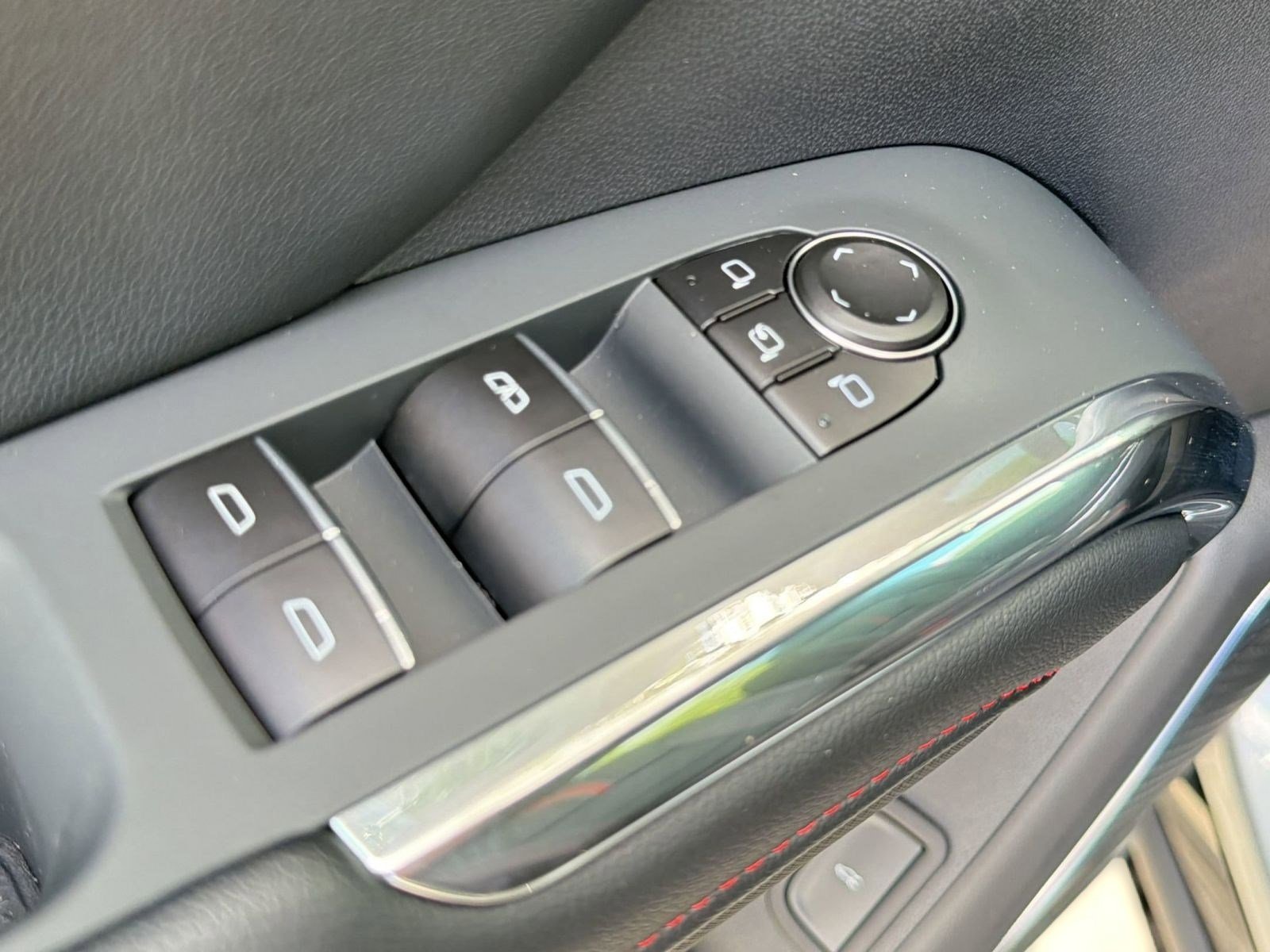 New 2026 Chevrolet Traverse RS FWD image 19