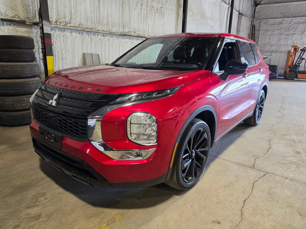 Used 2022 Mitsubishi Outlander SE AWD/4WD image 1