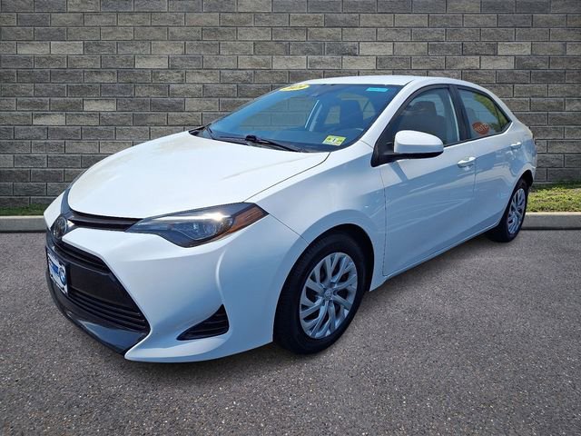 Used 2019 Toyota Corolla LE FWD image 3