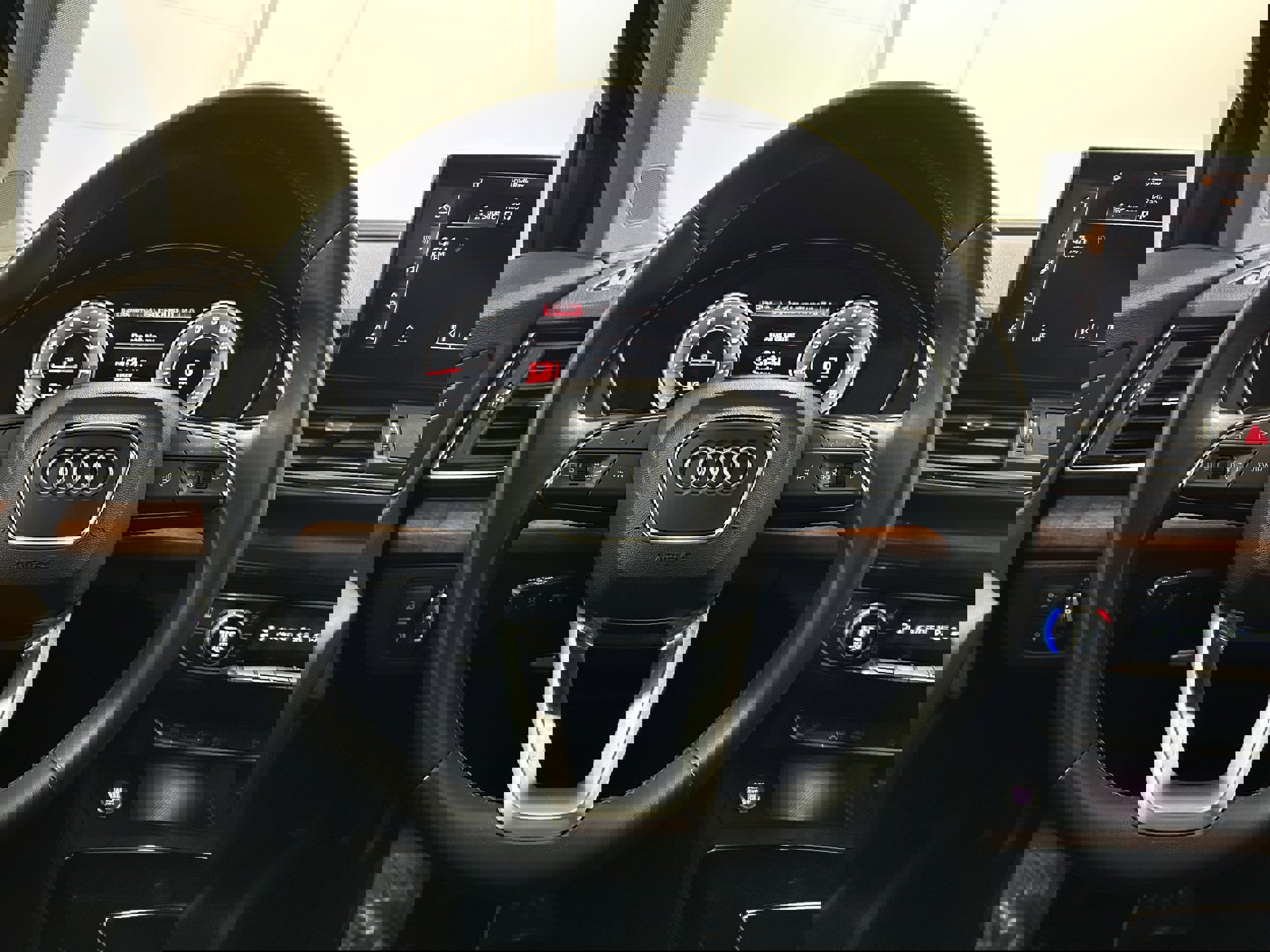 Used 2021 Audi Q5 2.0T Premium Plus image 12