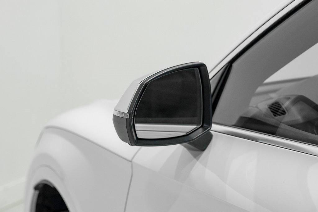 Used 2022 Audi SQ5 Premium Plus w/ Premium Plus Package image 37