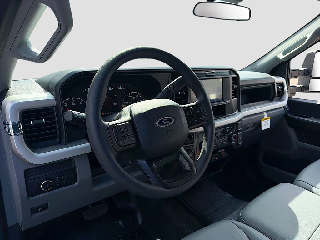 New 2026 Ford F550 4x4 Crew Cab image 14