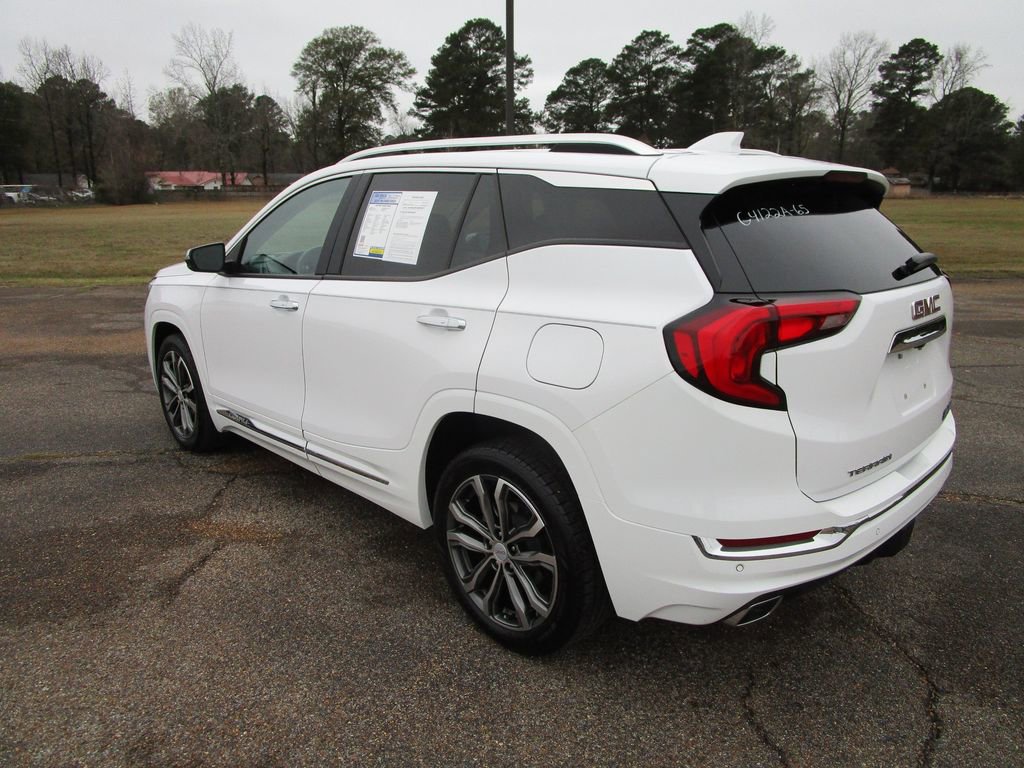 Used 2020 GMC Terrain Denali w/ Denali Premium Package image 3