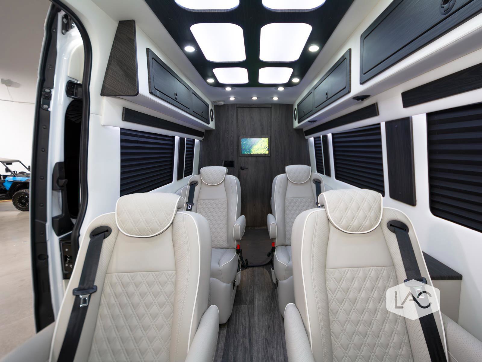 Used 2025 Mercedes-Benz Sprinter 3500 image 29