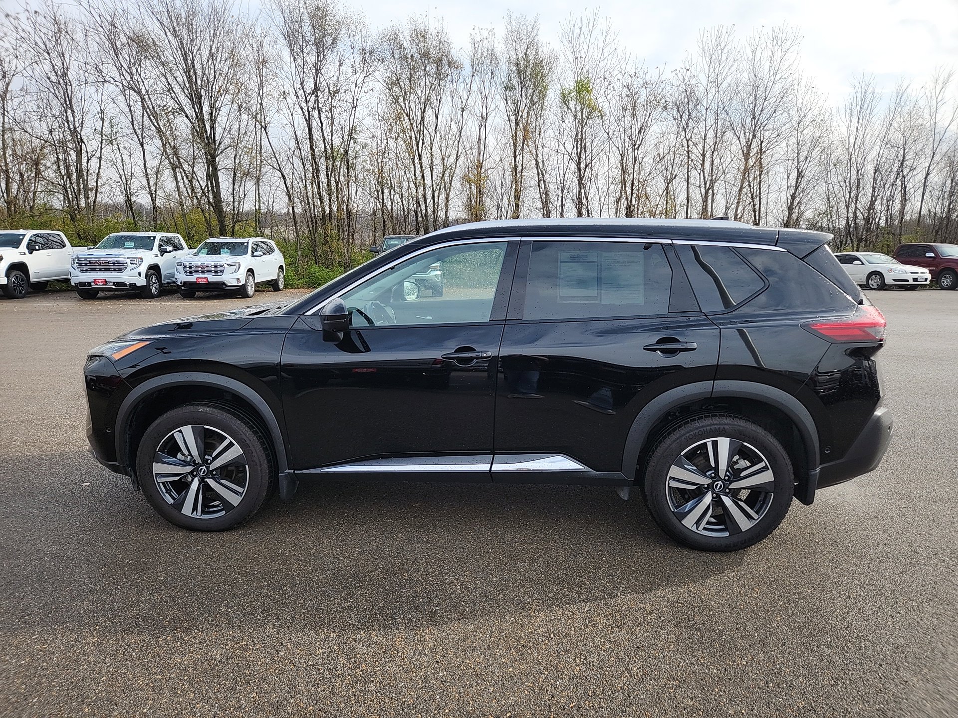 Used 2022 Nissan Rogue SL w/ SL Premium Package image 5