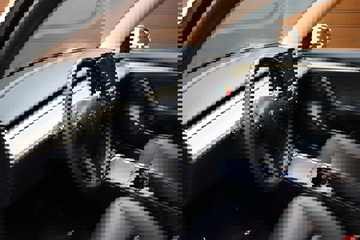 Used 2023 Tesla Model 3 Standard Range RWD image 34